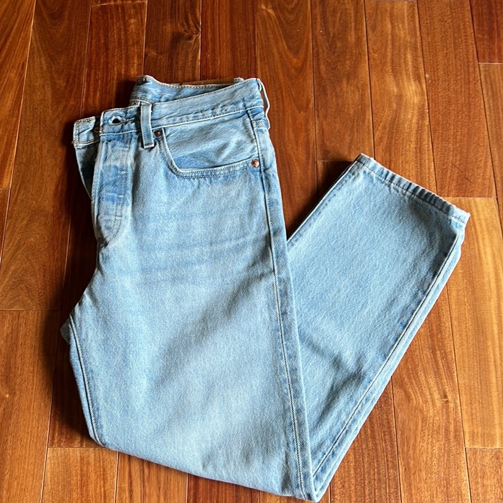 Levi’s 501 Crop